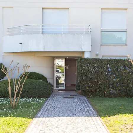 公寓 A13 - Staywiz Us -1 Bdr Garden Floor Fontonne - Ac, Pool & Parking