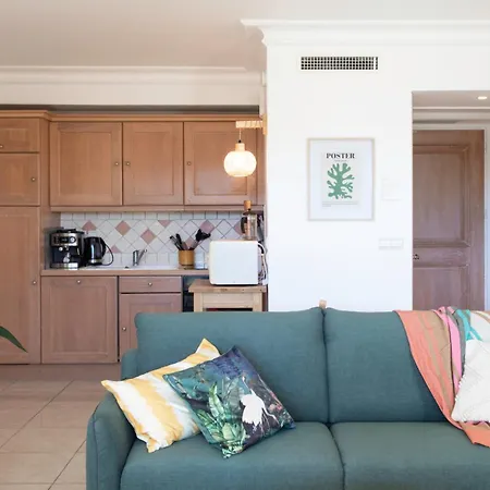 A13 - 1 Bdr Garden Floor Fontonne - Ac, Pool & Parking شقة *