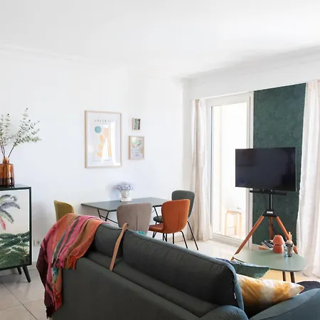 شقة A13 - 1 Bdr Garden Floor Fontonne - Ac, Pool & Parking