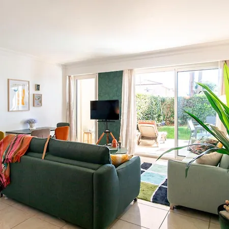 A13 - 1 Bdr Garden Floor Fontonne - Ac, Pool & Parking شقة