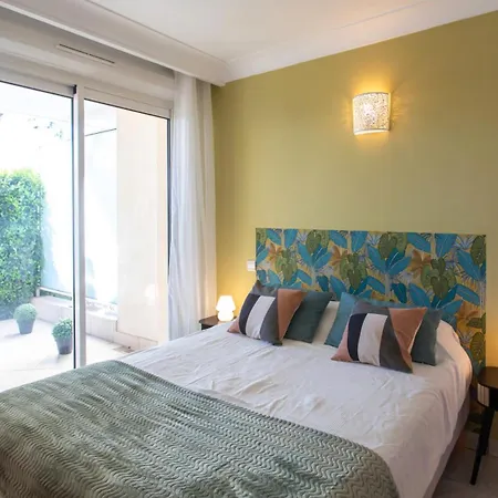 A13 - 1 Bdr Garden Floor Fontonne - Ac, Pool & Parking