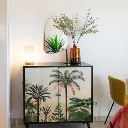 A13 - 1 Bdr Garden Floor Fontonne - Ac, Pool & Parking * أنتيب