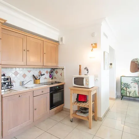 A13 - 1 Bdr Garden Floor Fontonne - Ac, Pool & Parking