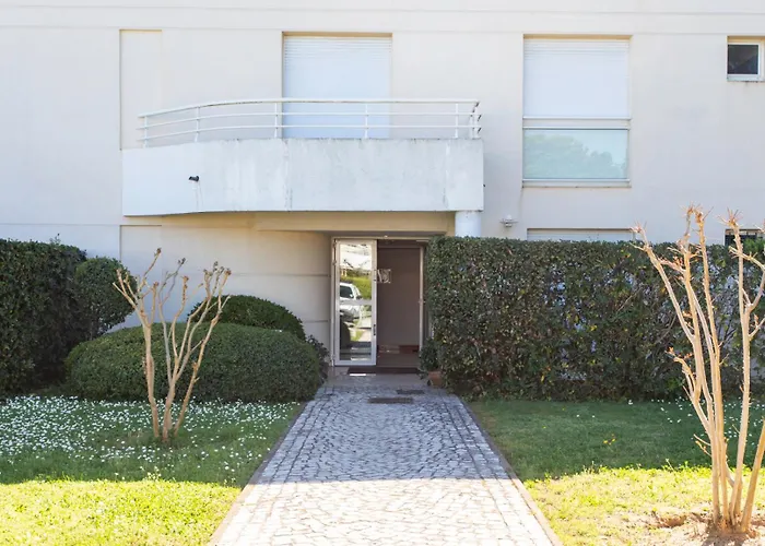 Διαμέρισμα A13 - Staywiz Us -1 Bdr Garden Floor Fontonne - Ac, Pool & Parking