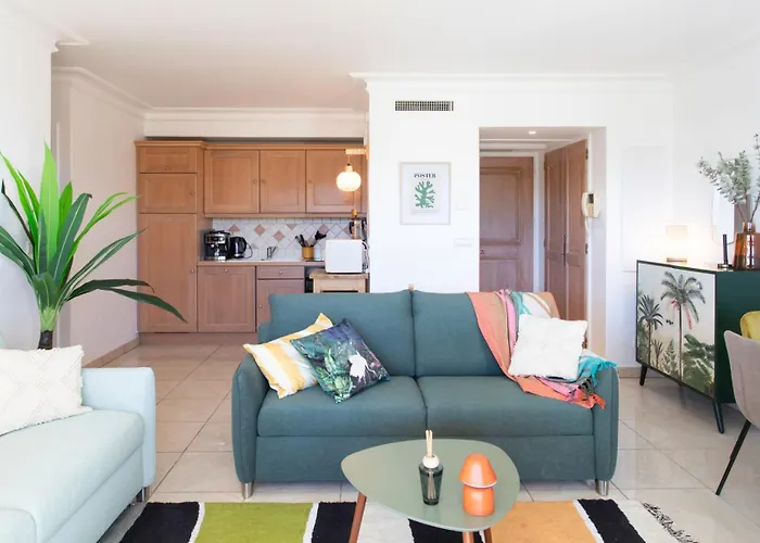 A13 - 1 Bdr Garden Floor Fontonne - Ac, Pool & Parking أنتيب