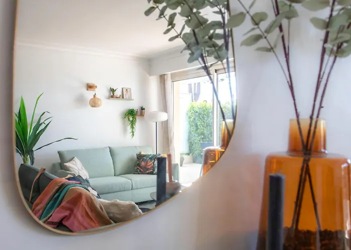 A13 - 1 Bdr Garden Floor Fontonne - Ac, Pool & Parking Apartmán *