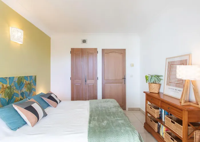 Apartmán A13 - 1 Bdr Garden Floor Fontonne - Ac, Pool & Parking *