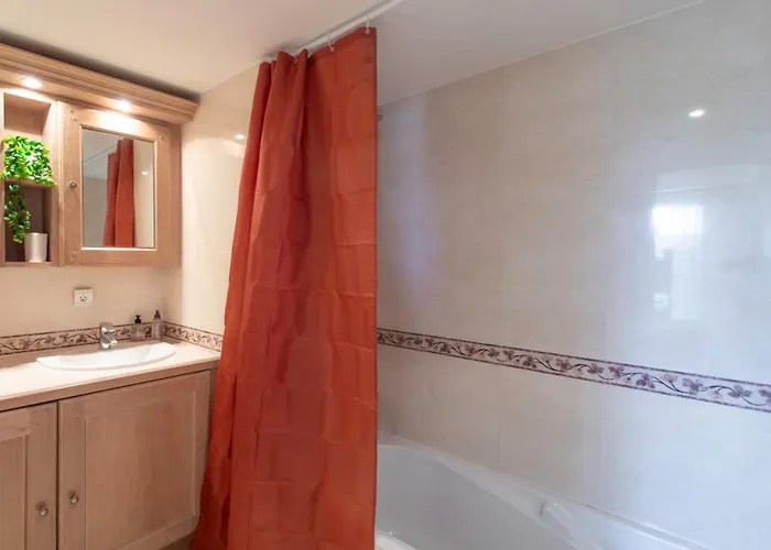 A13 - Staywiz Us -1 Bdr Garden Floor Fontonne - Ac, Pool & Parking Διαμέρισμα