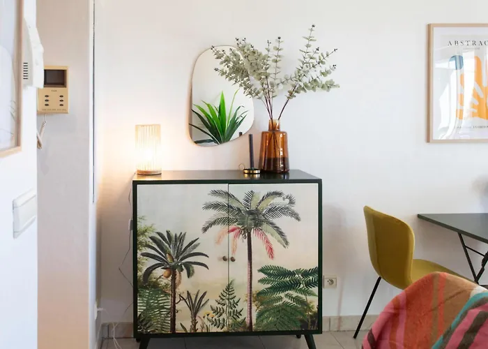 A13 - 1 Bdr Garden Floor Fontonne - Ac, Pool & Parking * Antibes