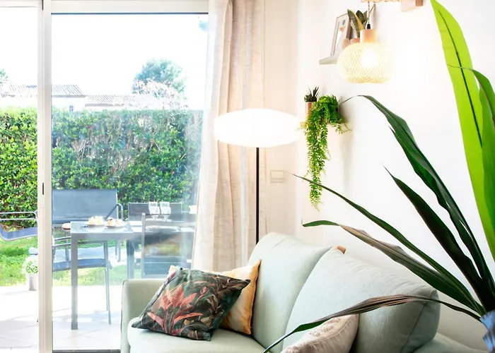 A13 - 1 Bdr Garden Floor Fontonne - Ac, Pool & Parking Apartmán Antibes