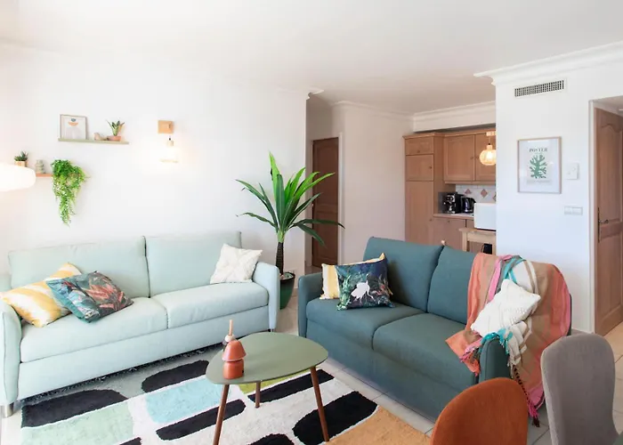 Διαμέρισμα A13 - Staywiz Us -1 Bdr Garden Floor Fontonne - Ac, Pool & Parking