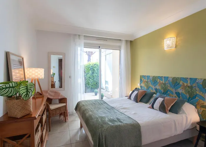 A13 - Staywiz Us -1 Bdr Garden Floor Fontonne - Ac, Pool & Parking * Αντίμπ