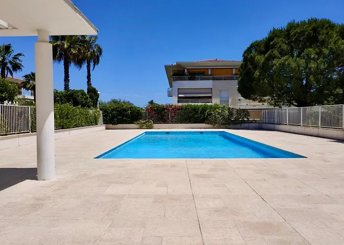 A13 - Staywiz Us -1 Bdr Garden Floor Fontonne - Ac, Pool & Parking Διαμέρισμα Αντίμπ